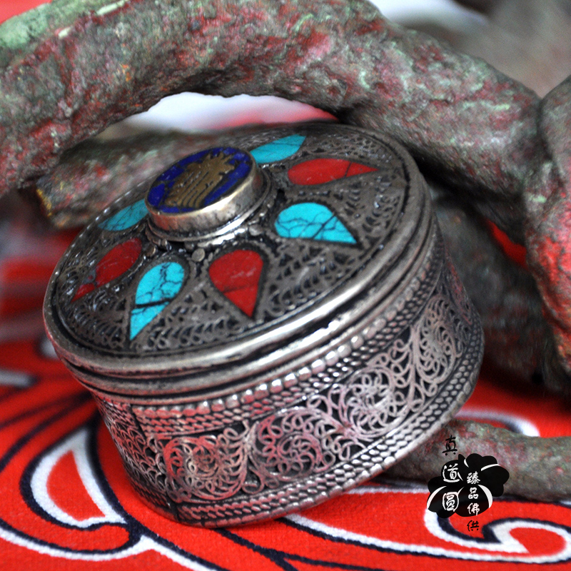 Rice box Nepal exquisite handmade Tibetan silver pinched turquoise Coral rice box French box small