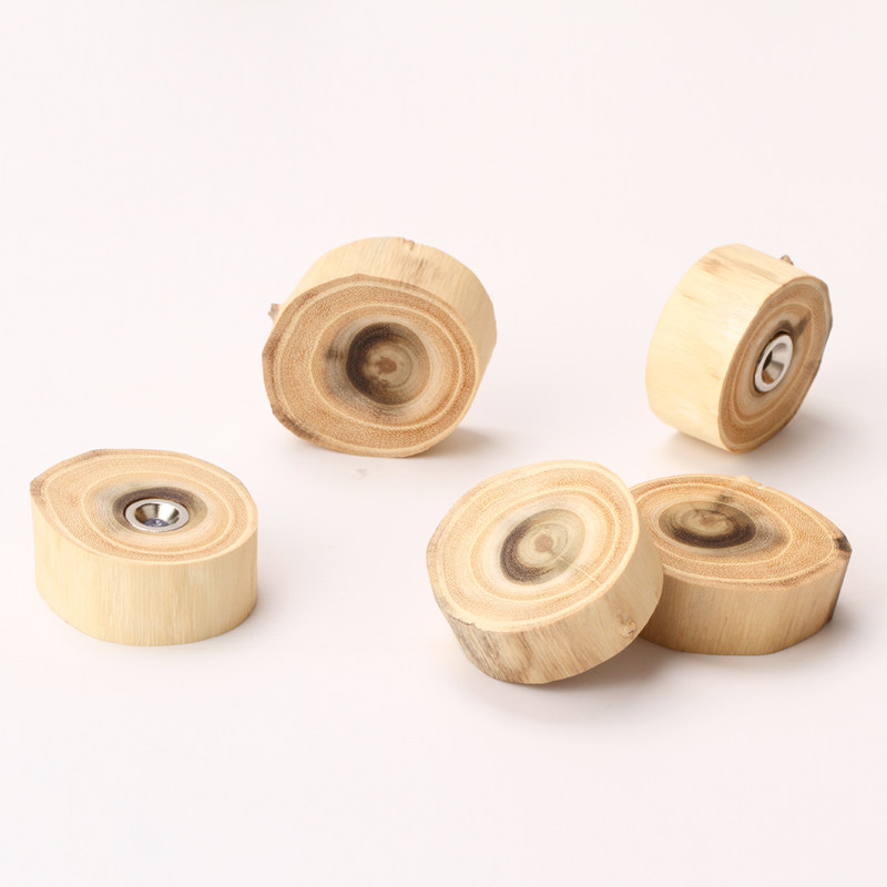 Creative refrigerator with natural solid wood wheel refrigerator magnetic American country kitchen decoration magnetic iron suction gift