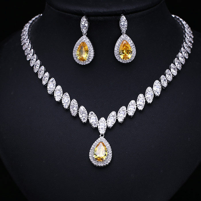Luxury AAA micro-set zircon necklace Ear needle water drop set chain Japanese and Korean fashion high-end banquet jewelry Bridal set