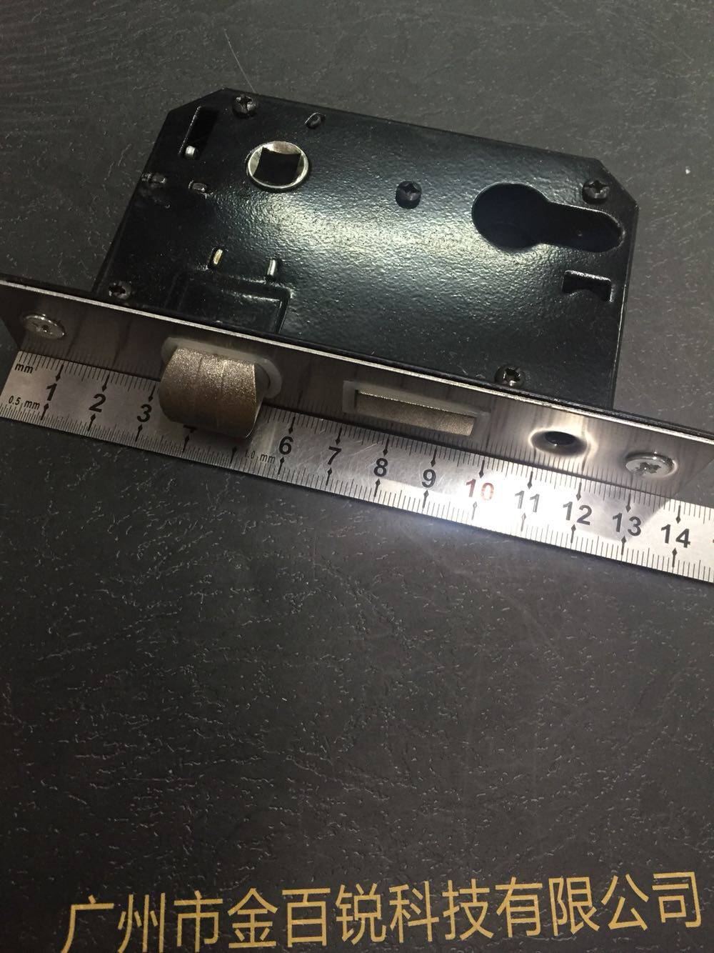 Old style wooden door room door bedroom door 50 double tongue can be self-lifting lock body side strip length 138mm width 25mm