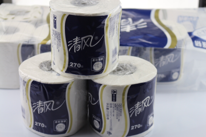 Breeze roll paper 3 layers 270 sections Breeze roll paper 270 sections of toilet paper