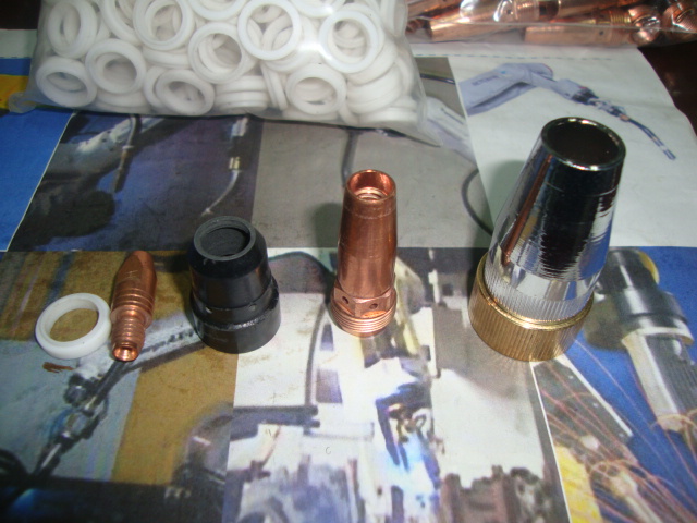 The robot fixed seat with the Funes gun - head accessory supplies and the firing mouth