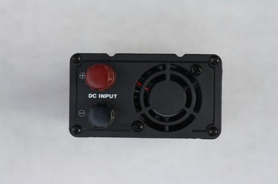NFA纽福克斯 500W 12V转220V电源转换器 车载逆变器7876N