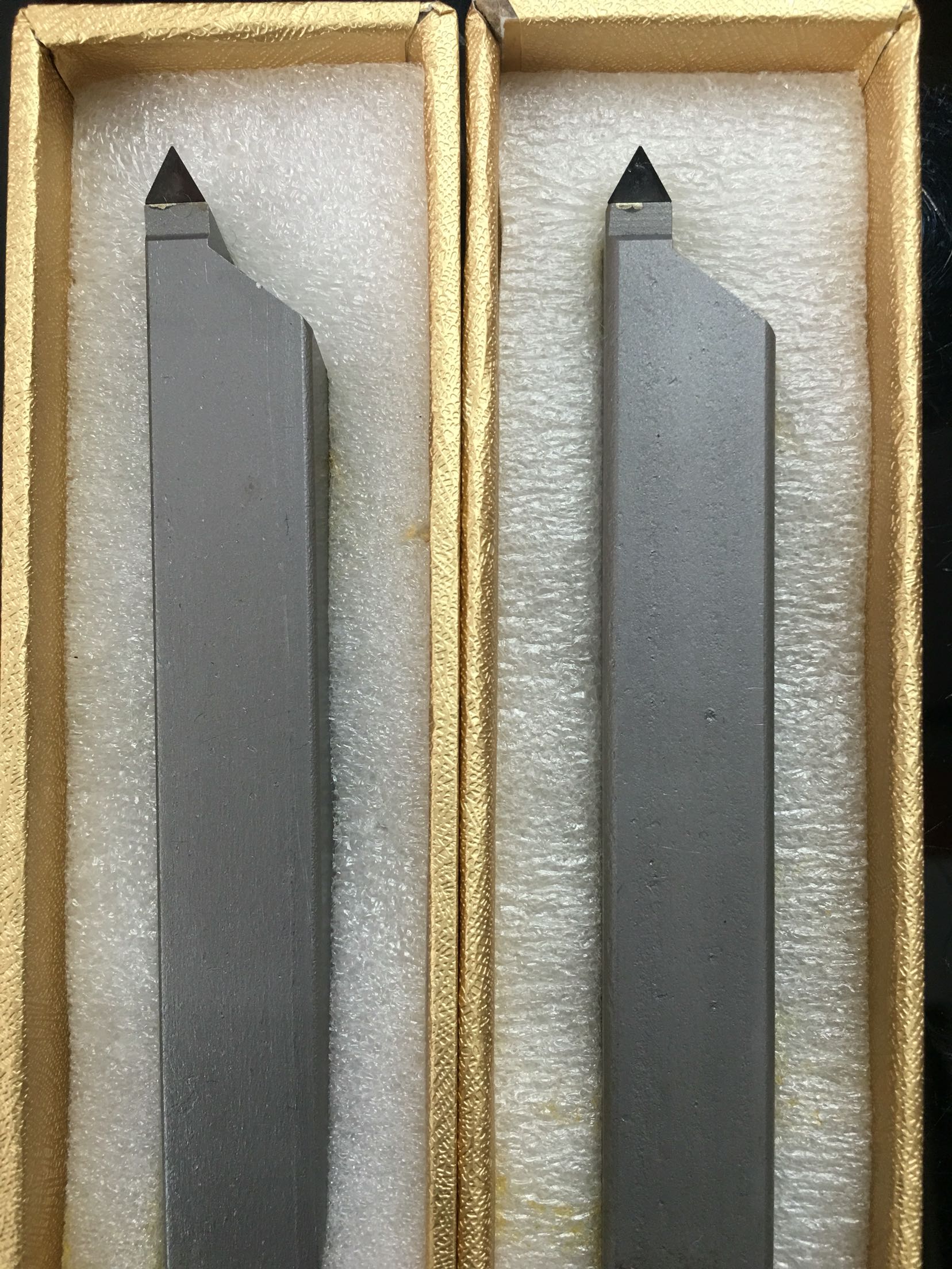 Diamond tool PCD thread cutter 16 square forehand 60 degrees R0 2 for aluminum