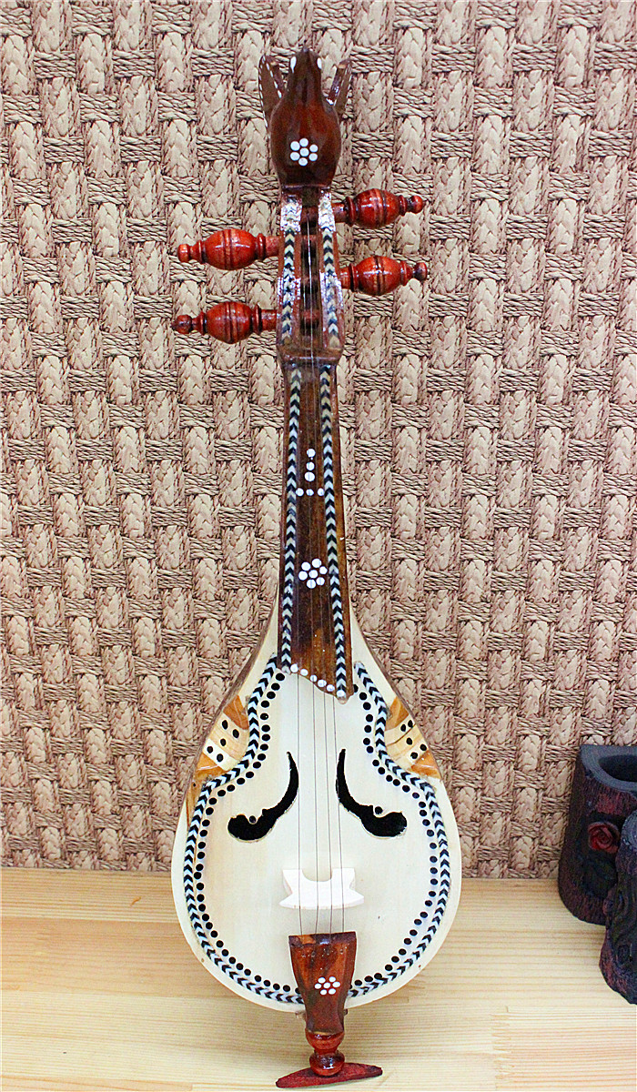 Xinjiang National handmade musical instrument craft souvenir stage props 45cm Huxitar punch price