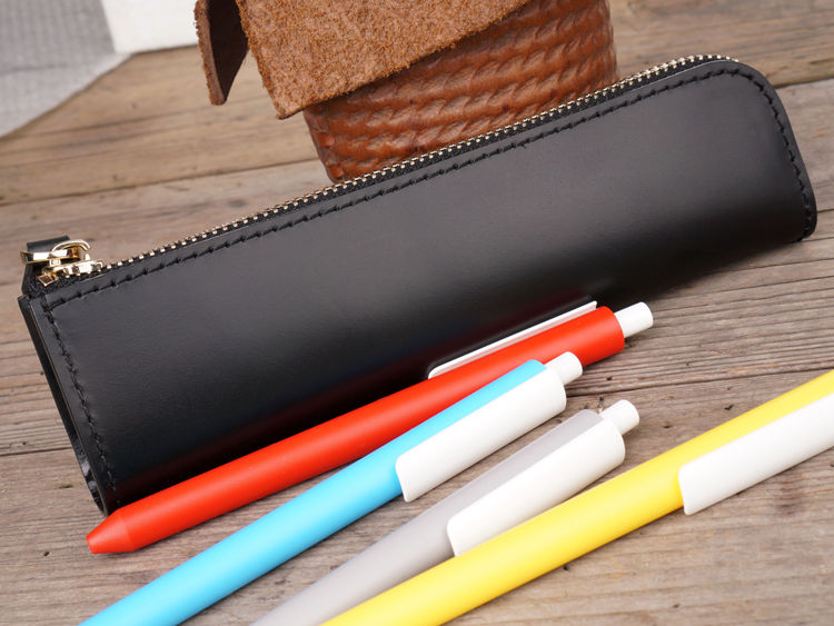 Pen bag male real - leather college students in high school stationery bag female waterproof headcoat skin hand - simple