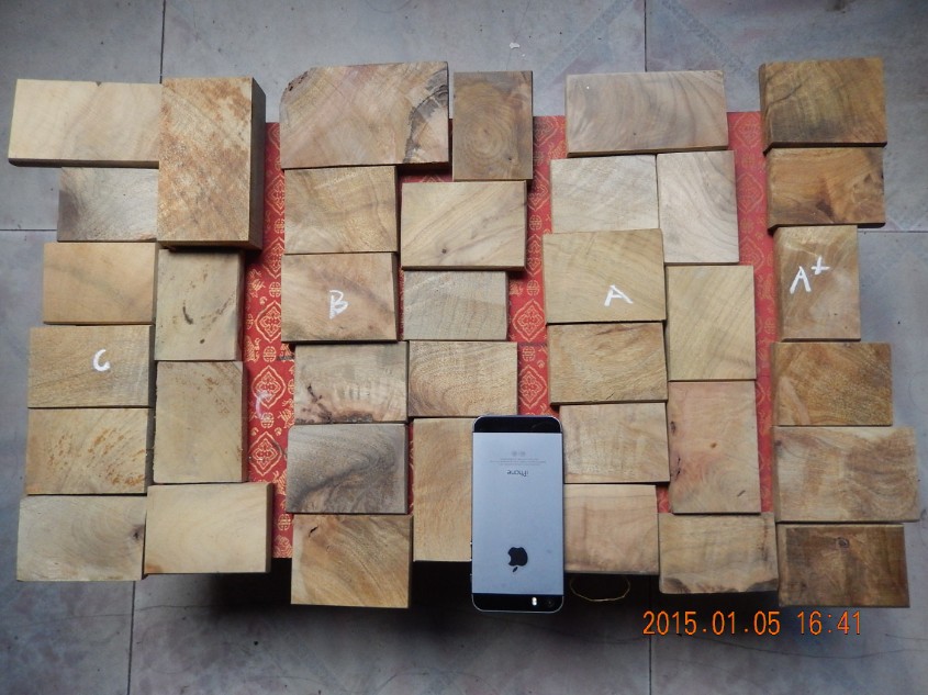 (She Hanwugu) Xiaoye Zhennan Jinsinan Water ripple gall wood Wuwu Xiaoping brand boutique Buddha beads