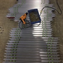 Broken bridge door and window 1 4-105 three-rail sliding window with diamond screen Guangdong S Foshan aluminum alloy system window