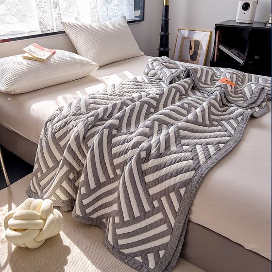 Class A ten-layer gauze towel quilt towel blanket single double cotton sofa thickened V quilt cover blanket lunch blanket