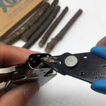 Installation and disassembly of ZP lighter conventional Zorro kerosene lighter D lighter commonly used tools tweezers diagonal pliers screwdriver accessories
