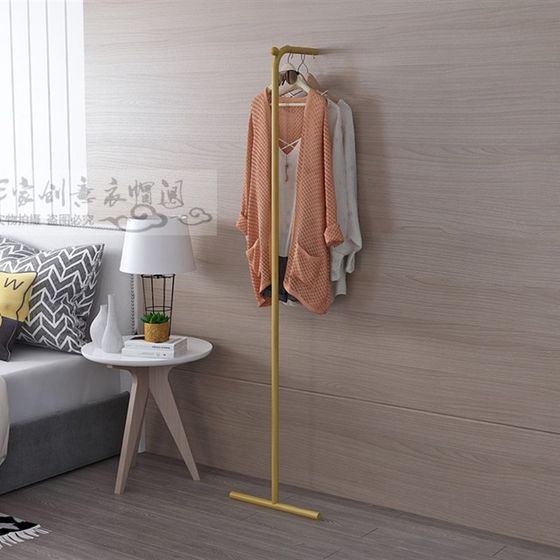 철제 수납 옷 걸이 방 옷 걸이 침실 금속 코트 걸이 바닥에 서있는 다기능 현대 단순
