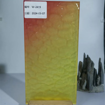 The manufacturer mass-produces double-layer laminated artistic tempered glass which can be used for screens partitions and background walls.