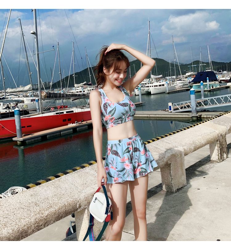 Áo tắm bầu trời xanh nữ bốn mảnh bảo thủ che bụng giảm béo 2019 fan cổ tích mới theo phong cách Nhật Bản tay dài xẻ tà - Bộ đồ bơi hai mảnh