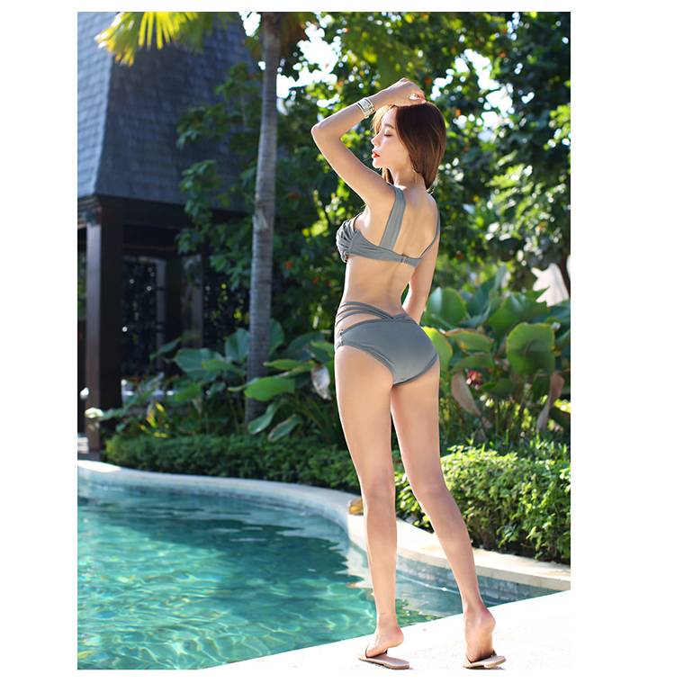 Bộ bikini màu đỏ chia tam giác khí màu xám áo tắm thép tấm tập hợp ngực nữ - Bikinis