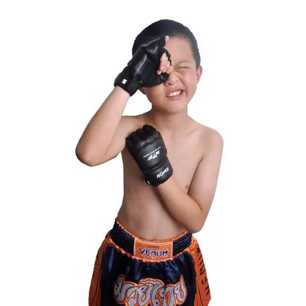 Găng tay đấm bốc Wanchuan Half Finger Children Sanda Fighting Võ thuật Taekwondo Boxing Boxing Boxing Boxing White Set dụng cụ tập taekwondo