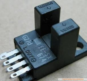 Authentic OMRON Omron optical coupler groove type EE-SX674