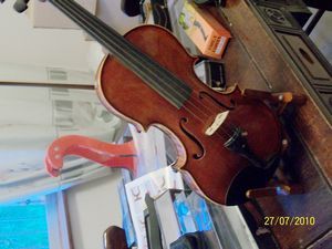 Convenient and reliable of the adjustable piano holder can be folded