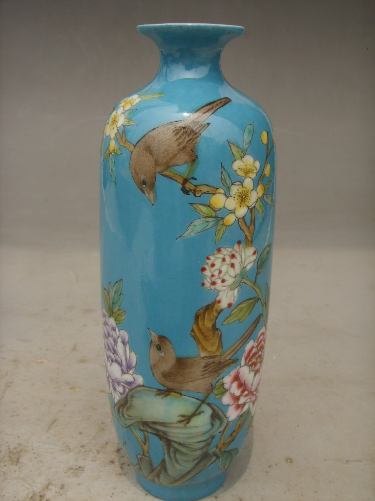 Qing Yongzheng Enamel Four Seasons Flower and Bird Lantern Bottle