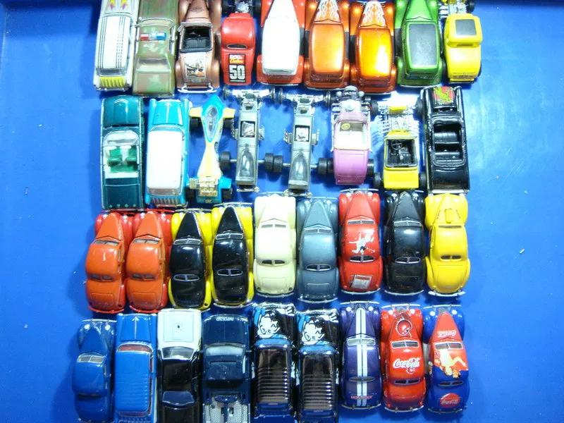 C продается !!!! 1:64 Johnny Lightning проблемная машина, чтобы увидеть введение !!!!