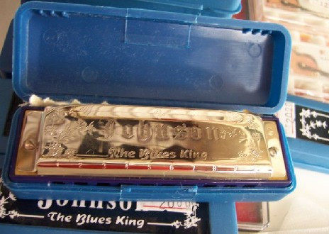 Johnson AXS 520 12-tone BLUES 10-hole harmonica in plastic box