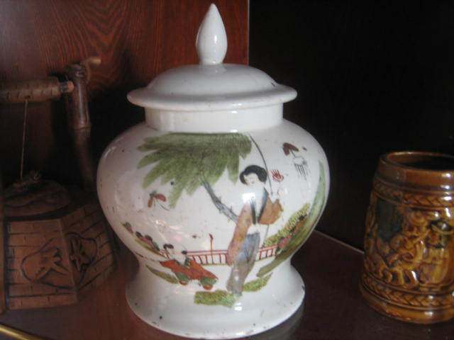 All-pint old porcelain Republic of China Atmosphere Large mother and son play baby picture large cover tank General tank high about 20cm