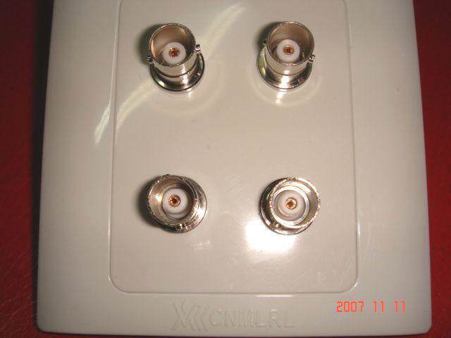 Positive Tai socket 4-way BNC film Furnishing Panel Wall Plug (86 welded gilded RCA seat)