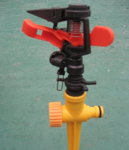 Promotion 4 points Adjustable angle lawn Sprinkler Garden Forest Green Irrigation Spray Irrigation Spray Head Rocker head with small black clamps