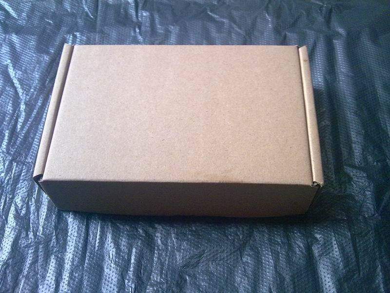 Customized small carton button box Notebook Power Flat box Outer size 164*104*39MM