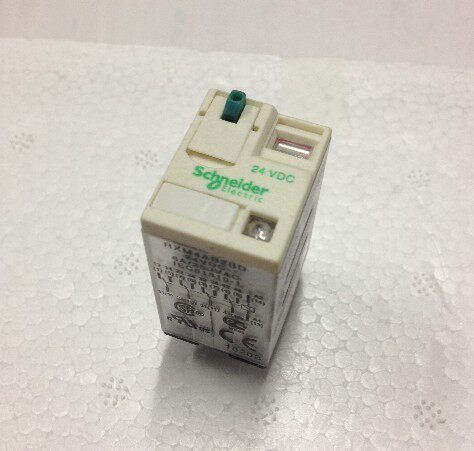 Schneider relay RXM4AB2BD 24VDC 14 feet can be equipped with a base 4 groups of conversion