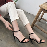 2018 mới từ hoang dã khóa stiletto sandal cao gót màu đen da lộn hoang dã hở ngón chân La Mã mùa hè dép sục nữ