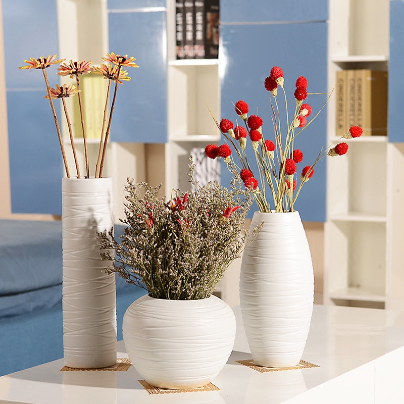 Jingdezhen ceramic table dry flower vase modern creative floral outraged white household act the role ofing is tasted furnishing articles in the living room
