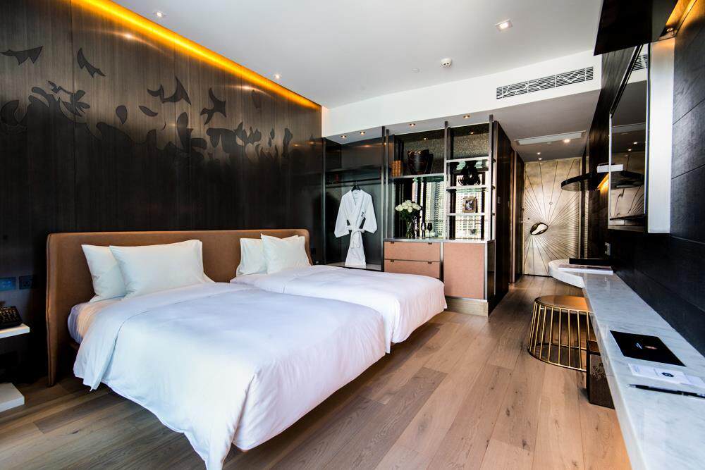 Macao Roosevelt Hotel Superior Cross Harmonica Sea View Great Bed Room