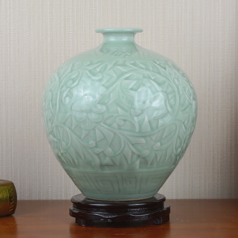 Jingdezhen ceramics celadon vase carving flower arrangement sitting room home pottery soft adornment restoring ancient ways furnishing articles