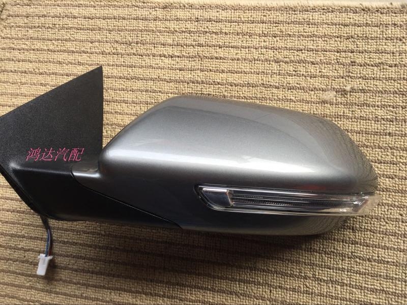 Original Baojun 510 rearview mirror assembly Baojun 510 exterior rearview mirror mirror direction light with paint assembly