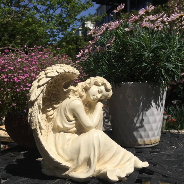 European -style home decoration resin crafts courtyard decoration garden decoration garden art sketch happy angel ornaments