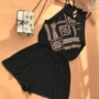Thái Tide thương hiệu ngày lễ khí chất Slim eo cao quây treo cổ thêu jumpsuit quần short nữ quần đùi nữ đẹp