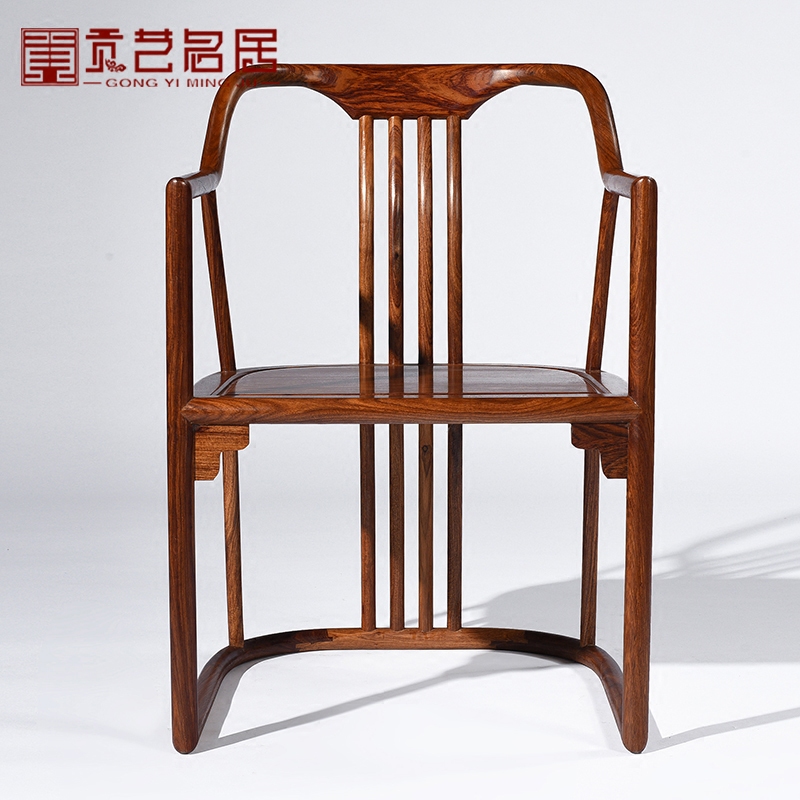 ��������ȫ����ľ����ʽΧ��ʵľ����