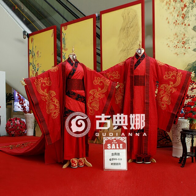 Classical bride Chinese wedding couple Hanfu costume