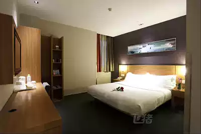 Ibis Yangzhou Wenchangge Hotel Business Big Bed Room