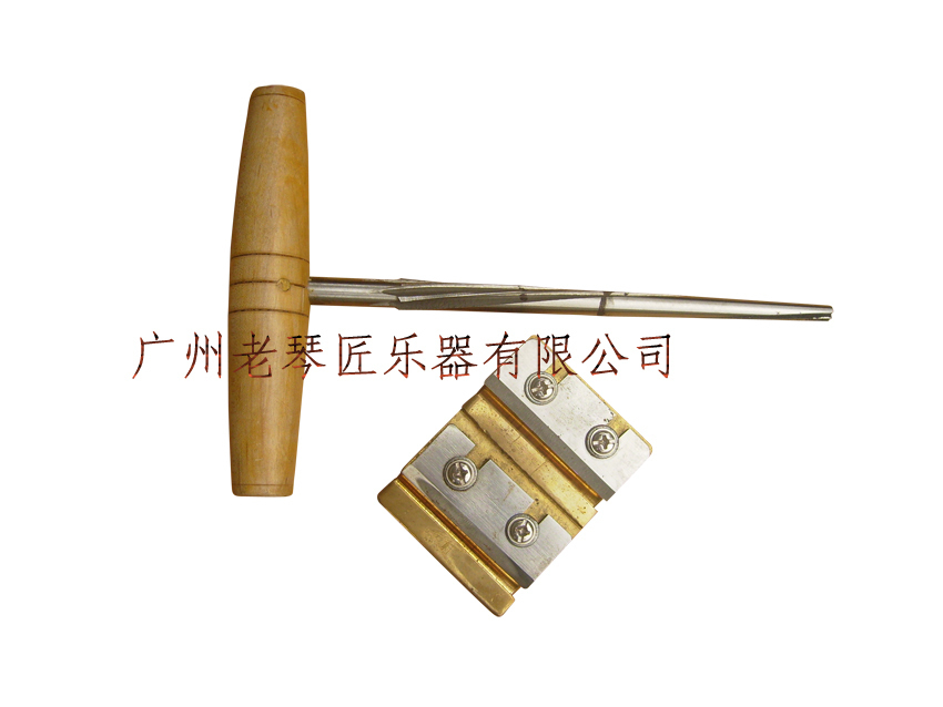 (Timothy & Timothy) Violin string shaft hole tool