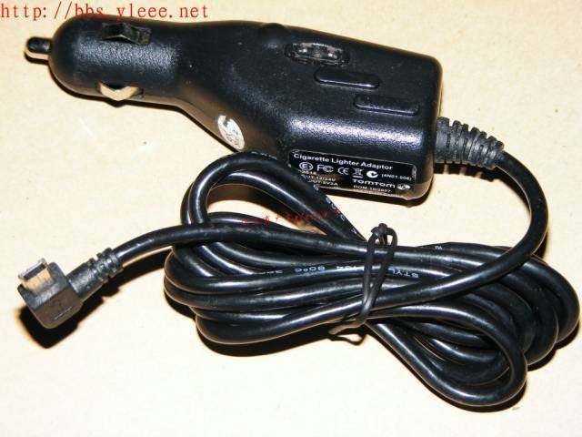 TomTom original mounted on-board charger USB connector car charged 5V2A ^ 1