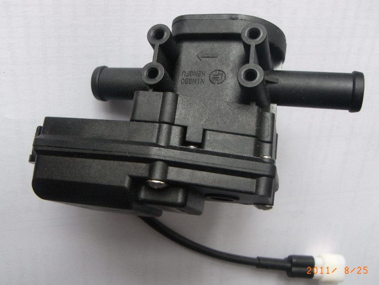 SCR urea tank heating waterway solenoid valve warm wind Tinak electric water valve 24V 12V