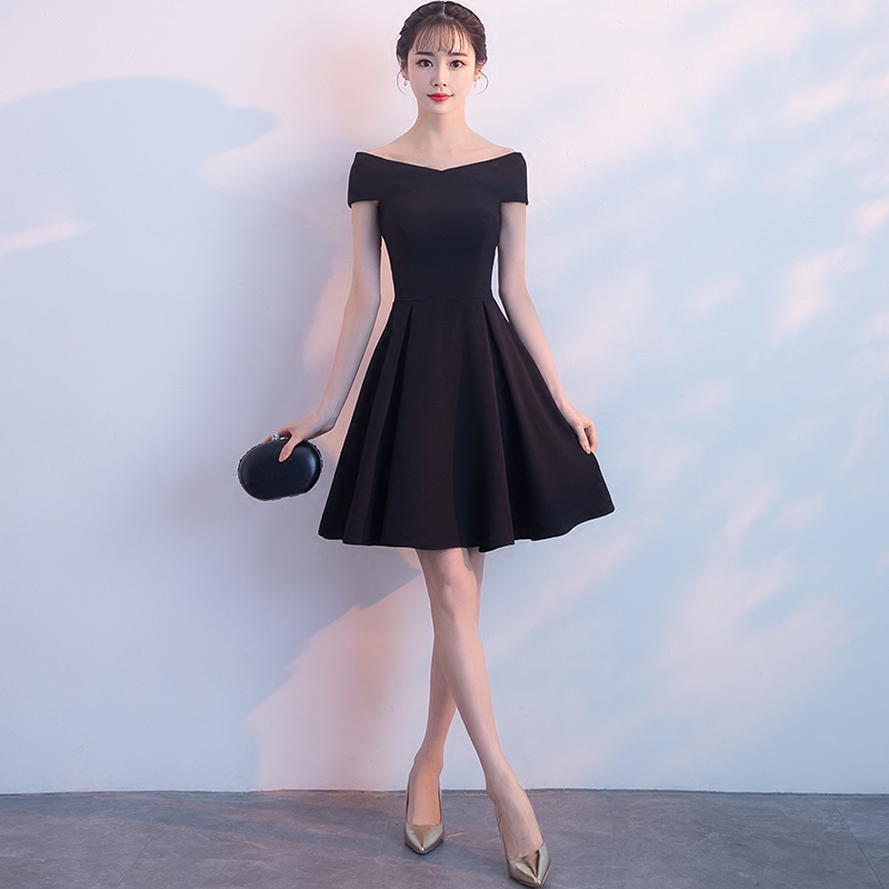 One-Shoulder Dresses Can Be Worn Casually, as Little Formal Dresses, Fairy Dresses, Elegant Party Dresses, Slimming Hepburn-Style Dresses