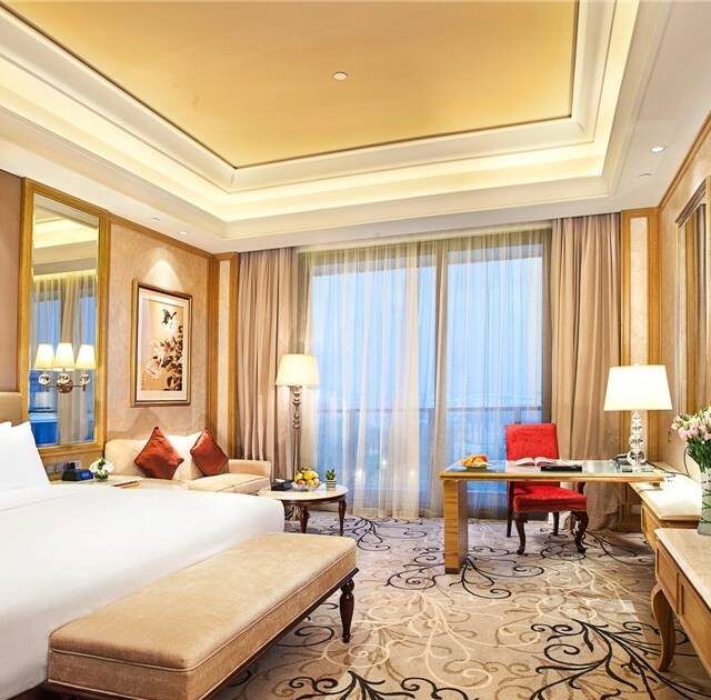 Fuzhou Yuehua Hotel｜Business Big Bed Room｜City Center on the Bank of West Lake｜C & D Hotel