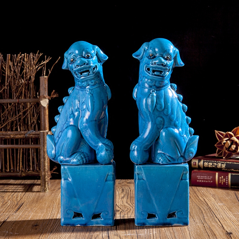 Promotional Jingdezhen ceramics blue male and female pair of lions modern home crafts gifts decoration living room town house decorations