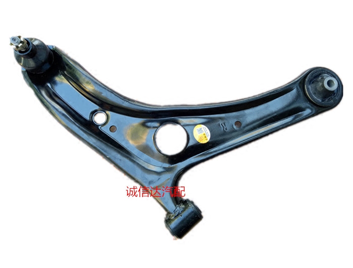 Suitable for Great Wall accessories dazzling cool bear M2M4 lower swing arm assembly suspension ball head triangle arm with bushing