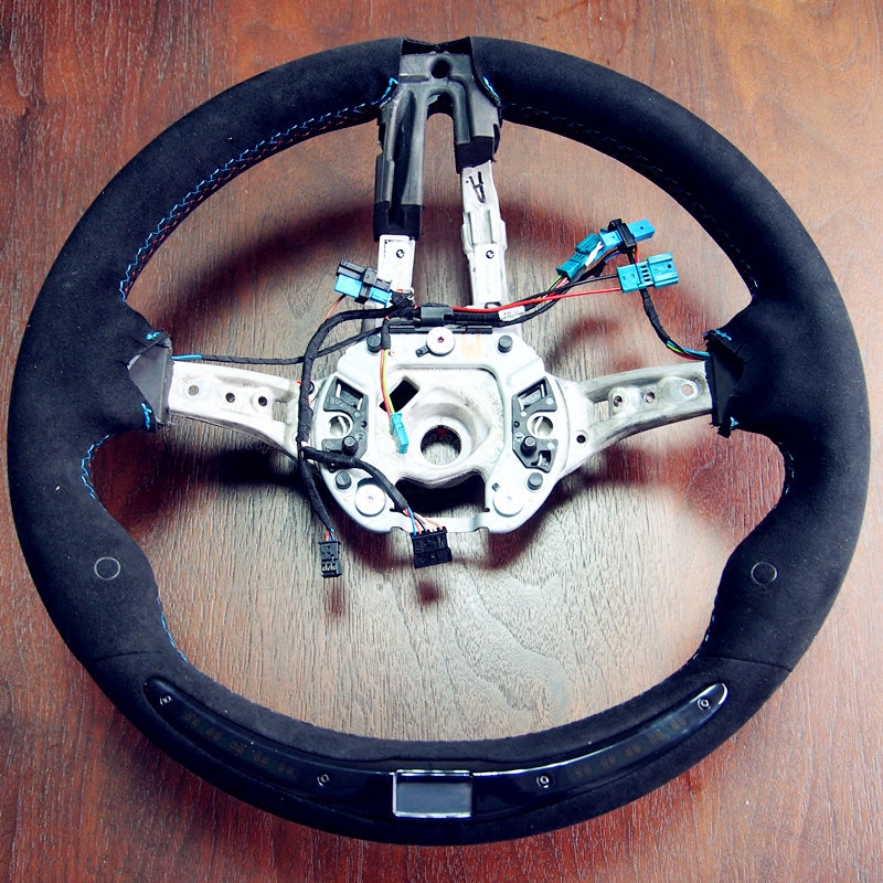 BMW5 F10 F10 M5 6 Department F12 M6 German original plant M Performance generation liquid crystal steering wheel