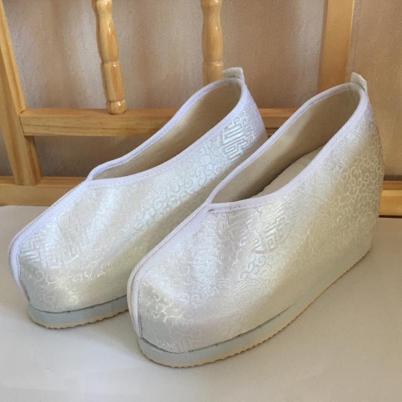 Ancient costume women's inner heightening shoes play shoes ancient style COS women's shoes ancient costume princess shoes ancient cloth shoes Sansheng III models