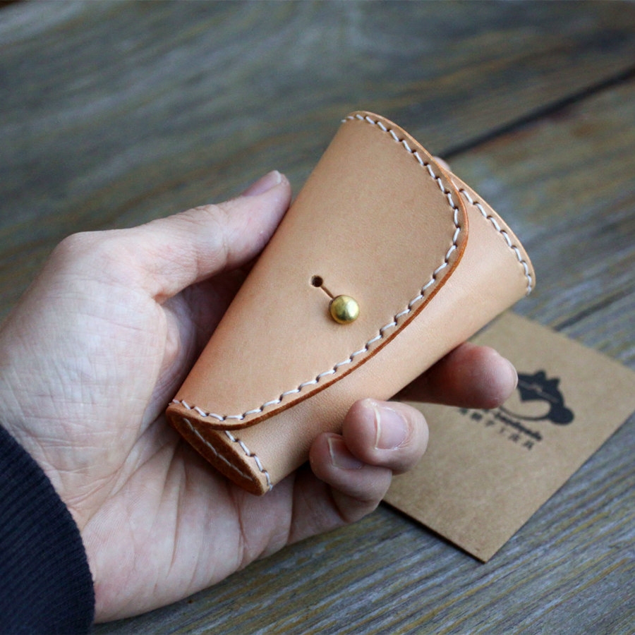 Ma Liu handmade × simple triangle key bag fish head key bag vegetable tanned leather car key bag custom lettering