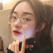 Wang Liuwen với cặp kính gọng kính trong suốt kiểu retro retro trong suốt khung tròn màu đỏ nữ cận thị khuôn mặt tròn giả